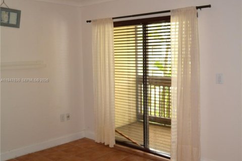 Townhouse in Doral, Florida 2 bedrooms, 129.32 sq.m. № 2003755 - photo 26
