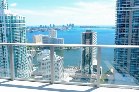 Copropriété à louer à Miami, Floride: 3 chambres, 165.18 m2 № 1944812 - photo 1