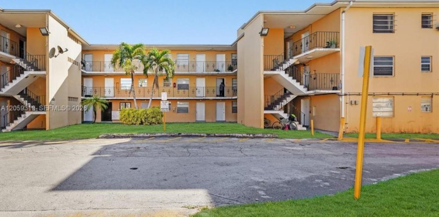Condo in Miami, Florida, 1 bedroom  № 2264269
