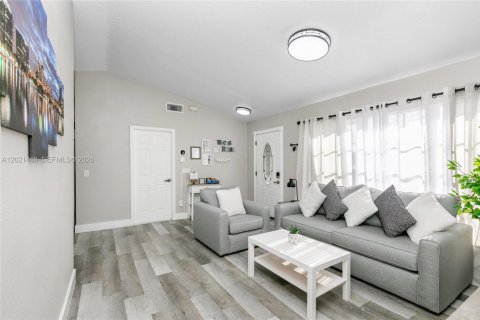House in Davenport, Florida 4 bedrooms № 2244251 - photo 28