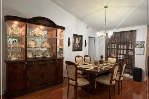 Villa ou maison à vendre à Orlando, Floride: 3 chambres, 140.28 m2 № 2396252 - photo 4