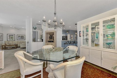 House in Venice, Florida 3 bedrooms, 216.37 sq.m. № 1524632 - photo 18