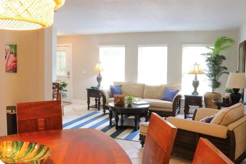 Villa ou maison à louer à Maitland, Floride: 4 chambres, 154.4 m2 № 2102335 - photo 3