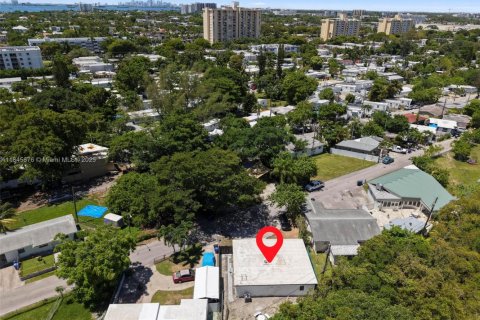 House in North Miami Beach, Florida 3 bedrooms, 126.35 sq.m. № 1842480 - photo 19