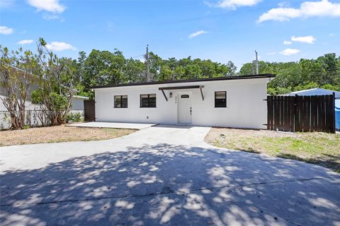House in North Miami Beach, Florida 3 bedrooms, 126.35 sq.m. № 1842480 - photo 1