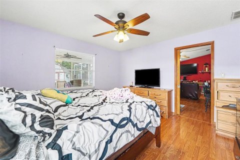 House in Spring Hill, Florida 4 bedrooms, 207.17 sq.m. № 2220761 - photo 21