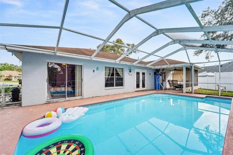 House in Spring Hill, Florida 4 bedrooms, 207.17 sq.m. № 2220761 - photo 26