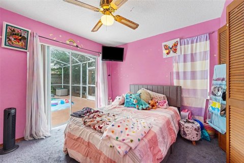 House in Spring Hill, Florida 4 bedrooms, 207.17 sq.m. № 2220761 - photo 11
