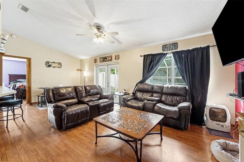 House in Spring Hill, Florida 4 bedrooms, 207.17 sq.m. № 2220761 - photo 6