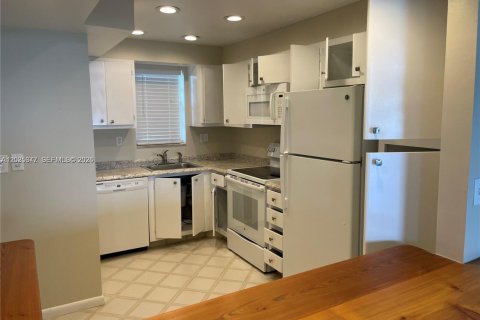 Copropriété à louer à Davie, Floride: 2 chambres, 99.41 m2 № 2084591 - photo 2