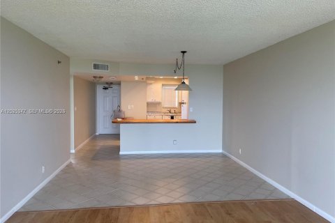 Copropriété à louer à Davie, Floride: 2 chambres, 99.41 m2 № 2084591 - photo 7
