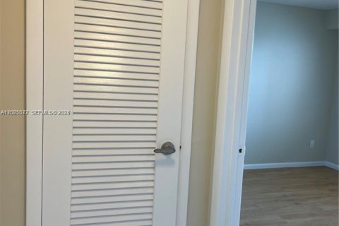 Copropriété à louer à Davie, Floride: 2 chambres, 99.41 m2 № 2084591 - photo 16