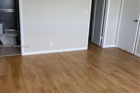 Copropriété à louer à Davie, Floride: 2 chambres, 99.41 m2 № 2084591 - photo 12
