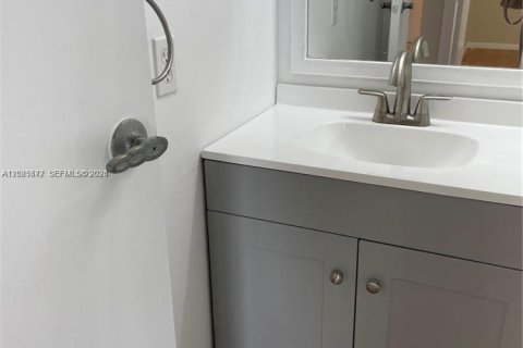 Copropriété à louer à Davie, Floride: 2 chambres, 99.41 m2 № 2084591 - photo 10