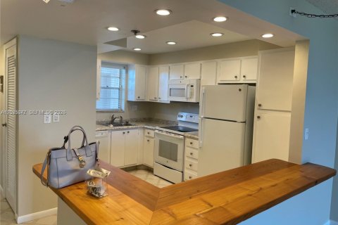 Condo à Davie, Floride, 2 chambres  № 2084591