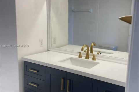 Copropriété à louer à Davie, Floride: 2 chambres, 99.41 m2 № 2084591 - photo 19