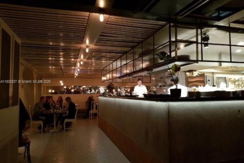 Immobilier commercial à vendre à Miami Beach, Floride № 1959265 - photo 4