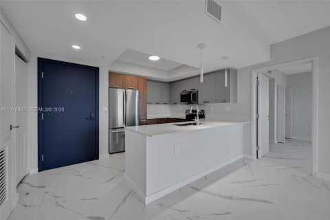 Apartment in North Miami, Florida 2 bedrooms, 89.19 sq.m. № 2040889 - photo 6