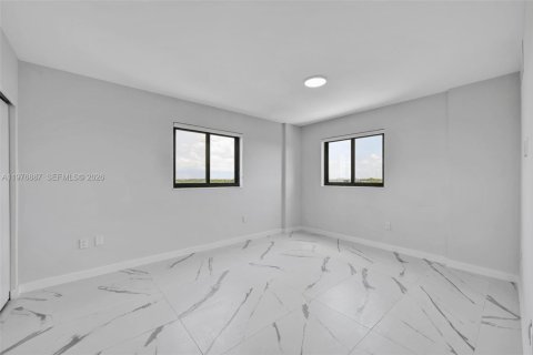 Apartment in North Miami, Florida 2 bedrooms, 89.19 sq.m. № 2040889 - photo 16
