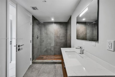 Apartment in North Miami, Florida 2 bedrooms, 89.19 sq.m. № 2040889 - photo 14