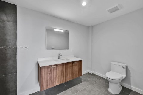 Apartment in North Miami, Florida 2 bedrooms, 89.19 sq.m. № 2040889 - photo 15