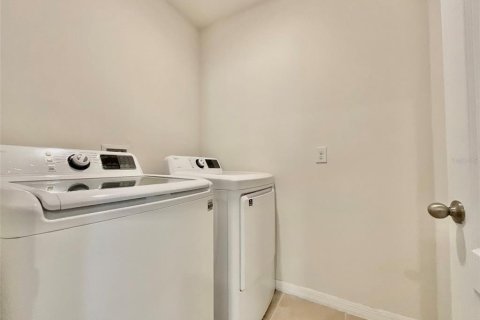 Casa en venta en Saint Cloud, Florida, 4 dormitorios, 170.01 m2 № 1780442 - foto 14