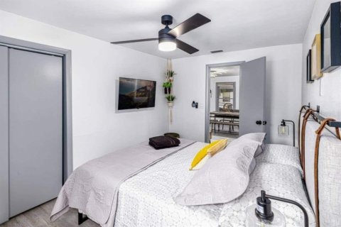 House in Orlando, Florida 3 bedrooms, 94.11 sq.m. № 1857923 - photo 15