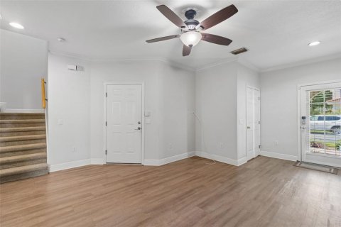 Touwnhouse à louer à Tampa, Floride: 3 chambres, 155.52 m2 № 2148499 - photo 6
