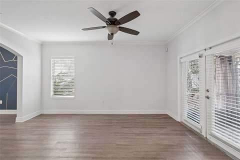 Touwnhouse à louer à Tampa, Floride: 3 chambres, 155.52 m2 № 2148499 - photo 9