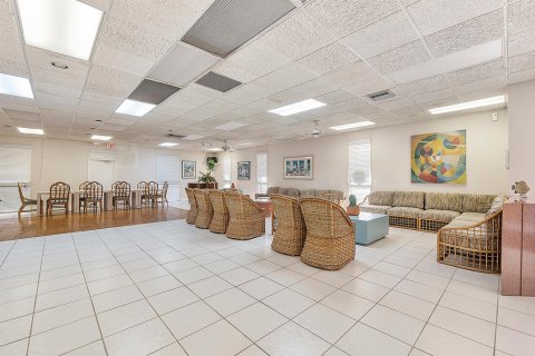 Condominio en venta en Lauderhill, Florida, 2 dormitorios, 100.8 m2 № 2241532 - foto 24
