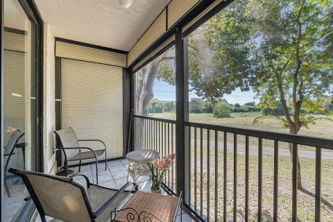 Condominio en venta en Lauderhill, Florida, 2 dormitorios, 100.8 m2 № 2241532 - foto 12