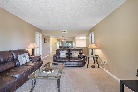 Condominio en venta en Lauderhill, Florida, 2 dormitorios, 100.8 m2 № 2241532 - foto 2