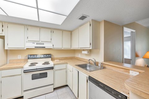 Condominio en venta en Lauderhill, Florida, 2 dormitorios, 100.8 m2 № 2241532 - foto 8