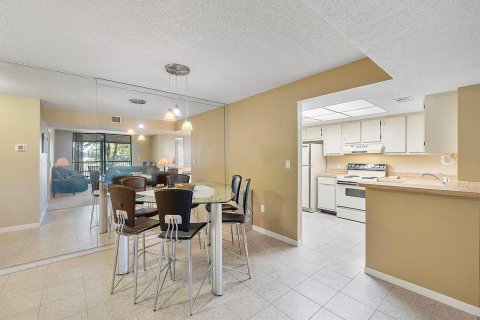 Condominio en venta en Lauderhill, Florida, 2 dormitorios, 100.8 m2 № 2241532 - foto 4