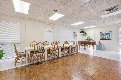 Condominio en venta en Lauderhill, Florida, 2 dormitorios, 100.8 m2 № 2241532 - foto 25