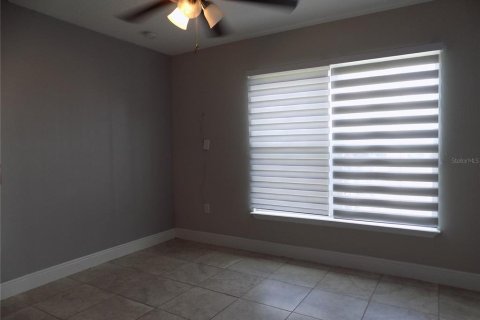 Casa en alquiler en Kissimmee, Florida, 4 dormitorios, 185.71 m2 № 1908622 - foto 20