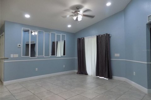 Casa en alquiler en Kissimmee, Florida, 4 dormitorios, 185.71 m2 № 1908622 - foto 12