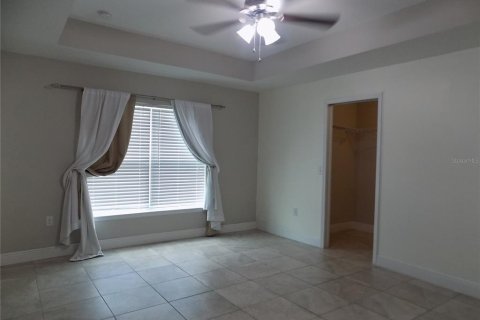 Casa en alquiler en Kissimmee, Florida, 4 dormitorios, 185.71 m2 № 1908622 - foto 15