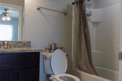 Casa en alquiler en Kissimmee, Florida, 4 dormitorios, 185.71 m2 № 1908622 - foto 21