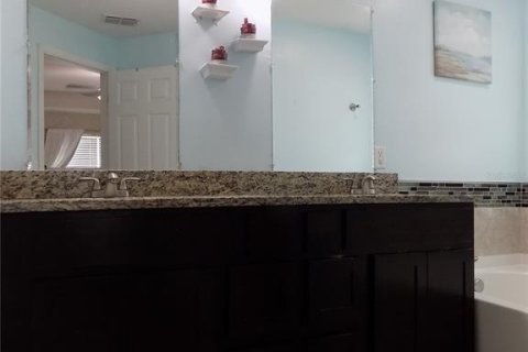 Casa en alquiler en Kissimmee, Florida, 4 dormitorios, 185.71 m2 № 1908622 - foto 17