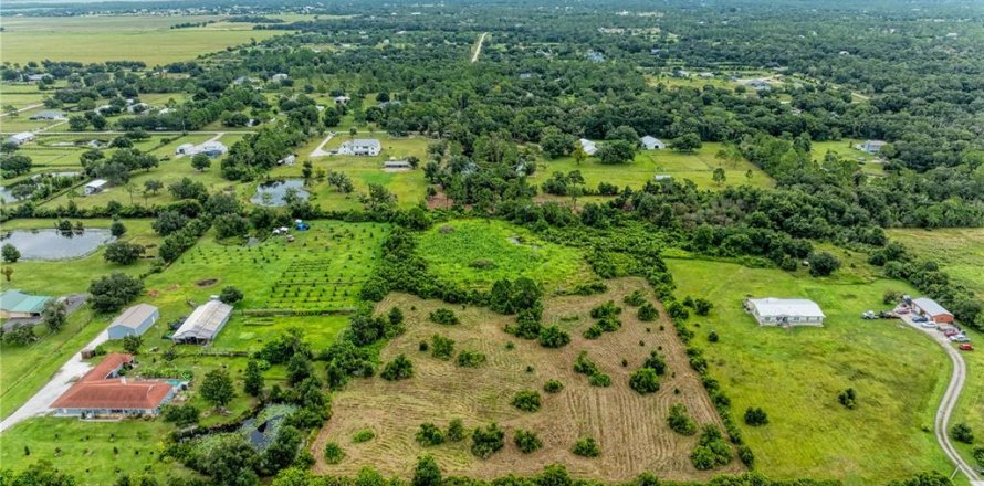 Terrain à Bradenton, Floride № 2405575