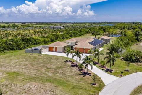 Villa ou maison à vendre à Ruskin, Floride: 4 chambres, 354.24 m2 № 2150986 - photo 3