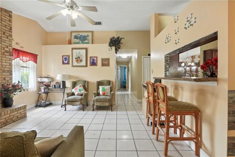 Casa en venta en Orlando, Florida, 4 dormitorios, 193.7 m2 № 1917595 - foto 16