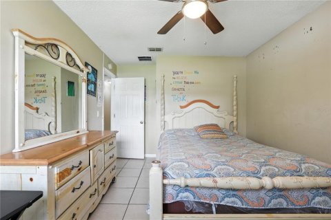 Casa en venta en Orlando, Florida, 4 dormitorios, 193.7 m2 № 1917595 - foto 28