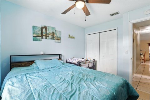 Casa en venta en Orlando, Florida, 4 dormitorios, 193.7 m2 № 1917595 - foto 2