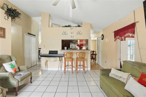 Casa en venta en Orlando, Florida, 4 dormitorios, 193.7 m2 № 1917595 - foto 17