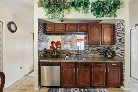 Casa en venta en Orlando, Florida, 4 dormitorios, 193.7 m2 № 1917595 - foto 13