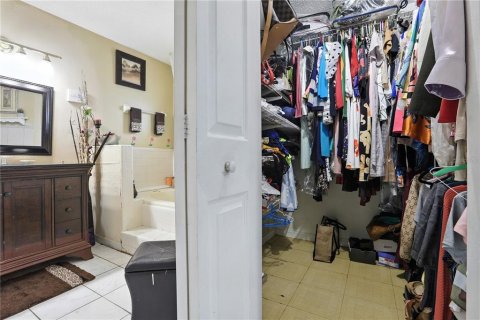Casa en venta en Orlando, Florida, 4 dormitorios, 193.7 m2 № 1917595 - foto 21