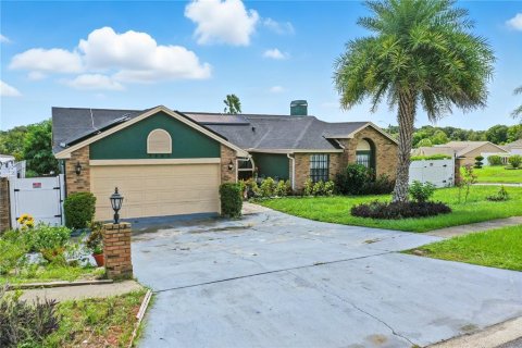 Casa en venta en Orlando, Florida, 4 dormitorios, 193.7 m2 № 1917595 - foto 3