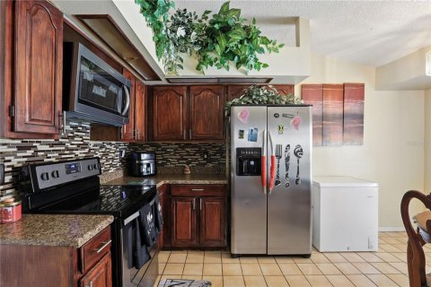 Casa en venta en Orlando, Florida, 4 dormitorios, 193.7 m2 № 1917595 - foto 11
